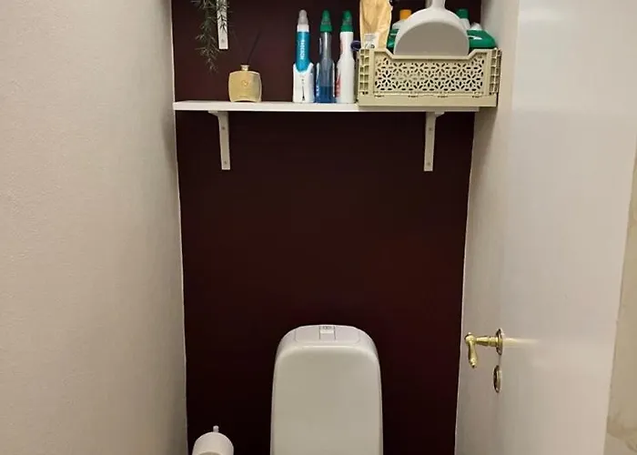 Floor, Cozy Apartment, Centrally Located In Trondheim