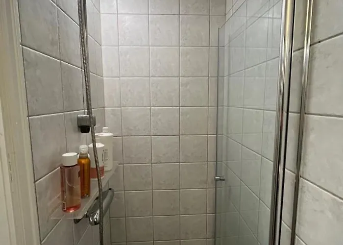 Floor, Cozy Apartment, Centrally Located In Apartamento